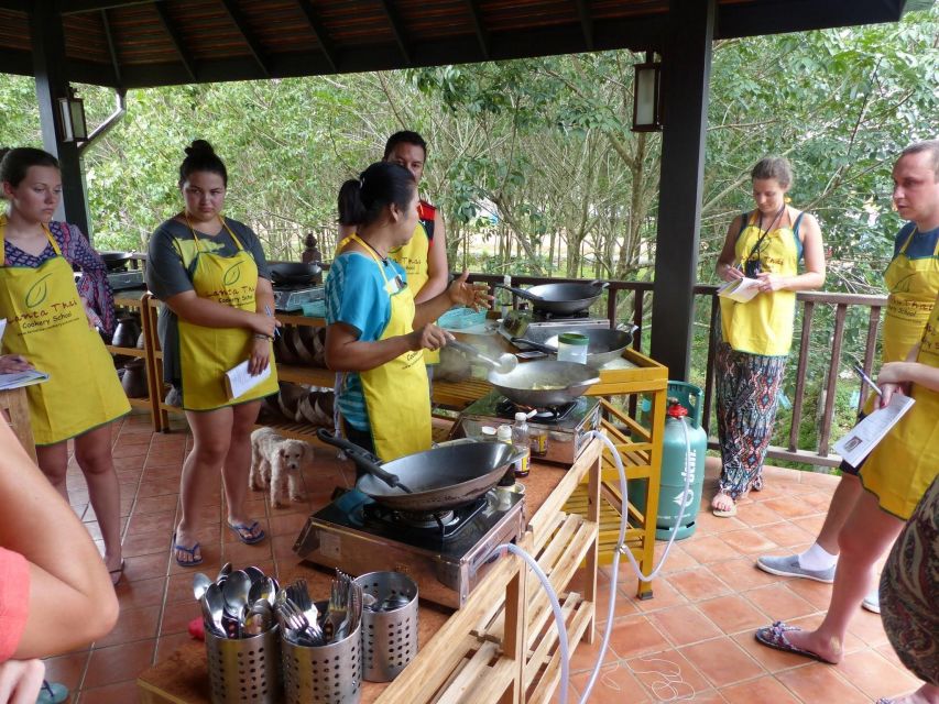 Koh Lanta: Evening Course at Lanta Thai Cookery School - The food is the main event