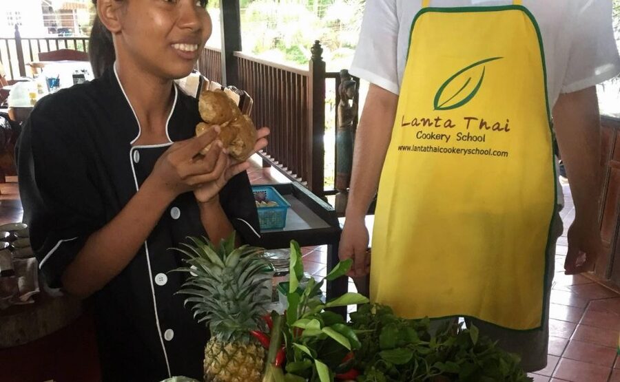 Koh Lanta: Evening Course at Lanta Thai Cookery School - What the $64 price gets you