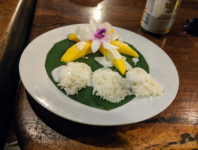 Koh Lanta: Evening Course at Lanta Thai Cookery School - The garden gives the class a useful beginning