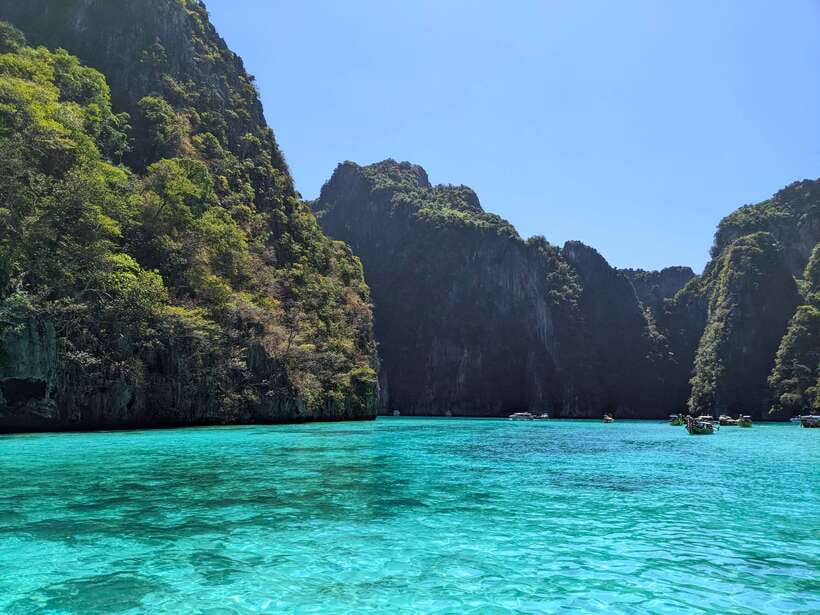 Koh Lanta: Phi Phi Islands Tour w/ Maya Bay, Snorkel & Lunch - Group size, guides, and the practical details