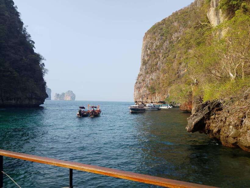 Koh Lanta: Tin's Speedboat Odyssey to Bamboo Island & Beyond - Lunch, guides, and operator details