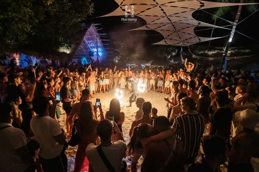 Koh Phangan: Halfmoon Festival (Party Tickets) - Music, fire, and the outdoor setting