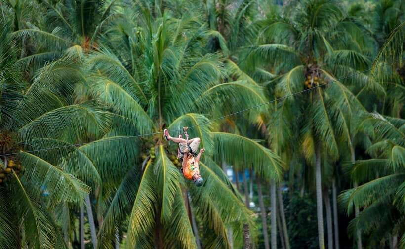 Koh Samui: Samui Zipline Adventure with Transfer service - Flying above the trees