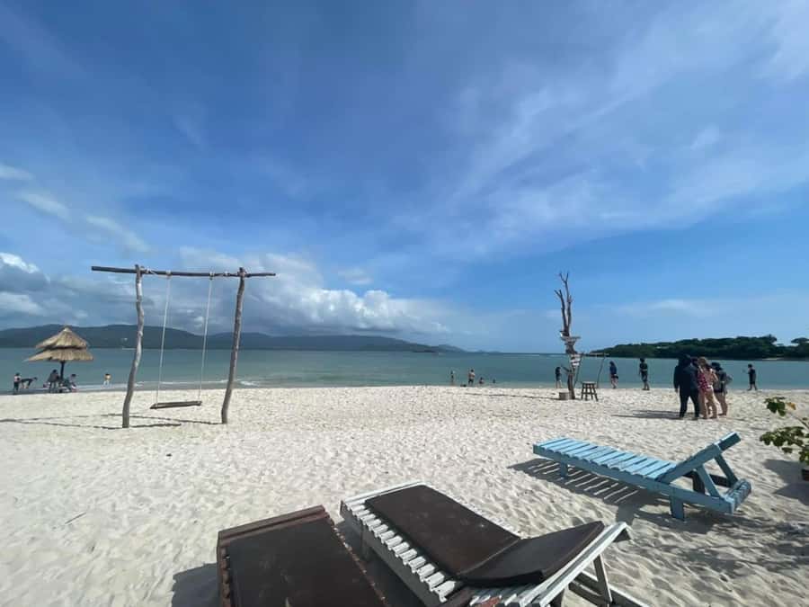 Koh Samui: Sunset Pig Island and Snorkeling Koh Tan w/Dinner - What the $48 Price Really Covers