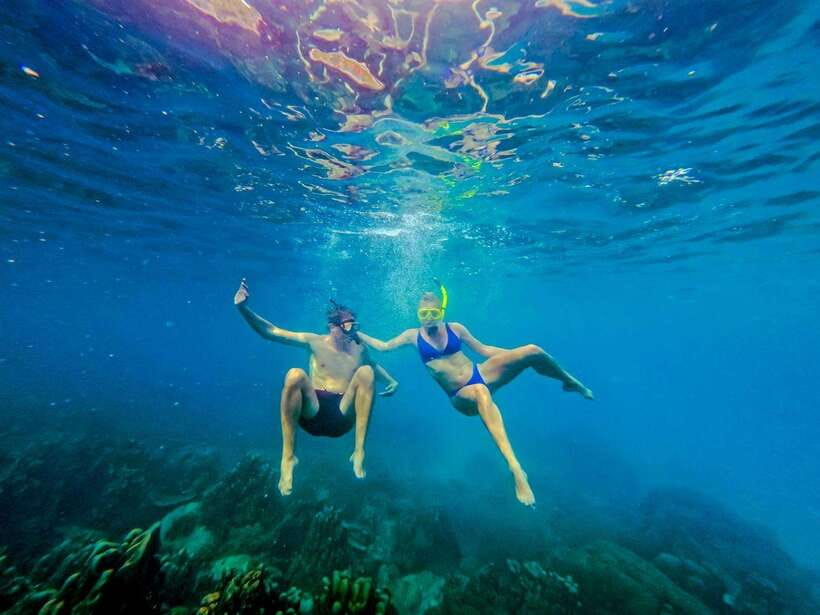 Koh Tao: Koh Nangyuan & Hidden Bays Snorkeling Tour w/ Lunch - The crew, safety, and free photos