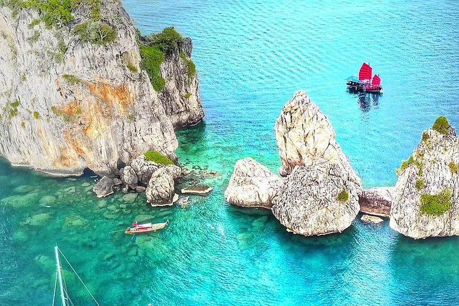 Krabi 4 Island Sunset Snorkeling Cruise + Bioluminescent Swim - The crew, equipment, and onboard comfort