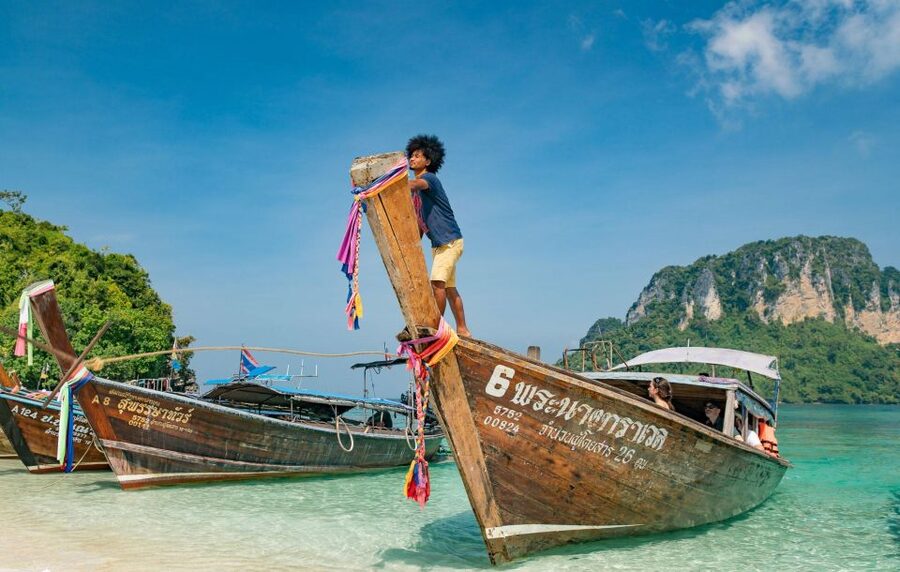 Krabi: 4 Islands & Krabi's Separated Sea Longtail Boat Tour - Guides, organization, and the return to Ao Nang