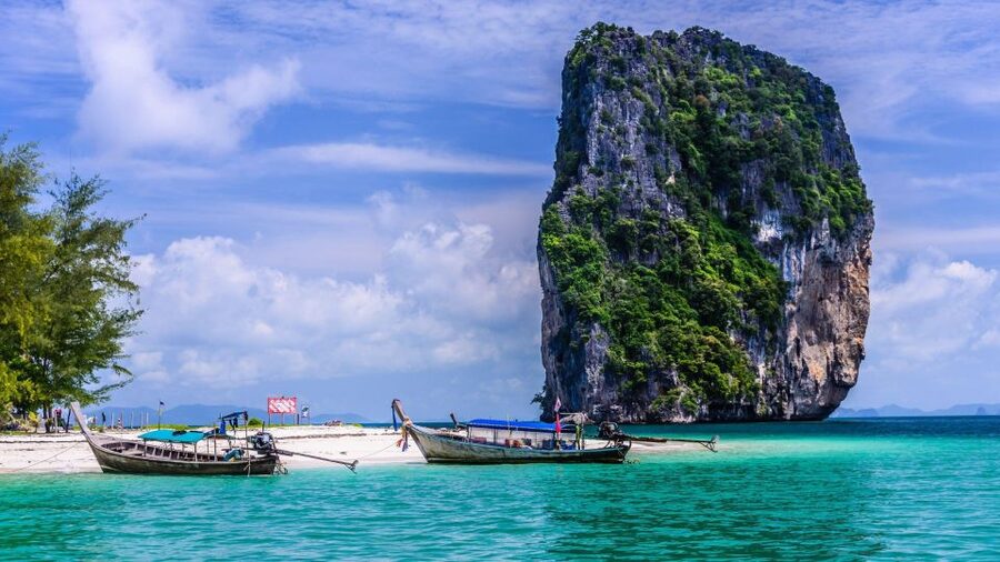 Krabi: 4 Islands & Krabi's Separated Sea Longtail Boat Tour - Snorkeling in clear coastal water