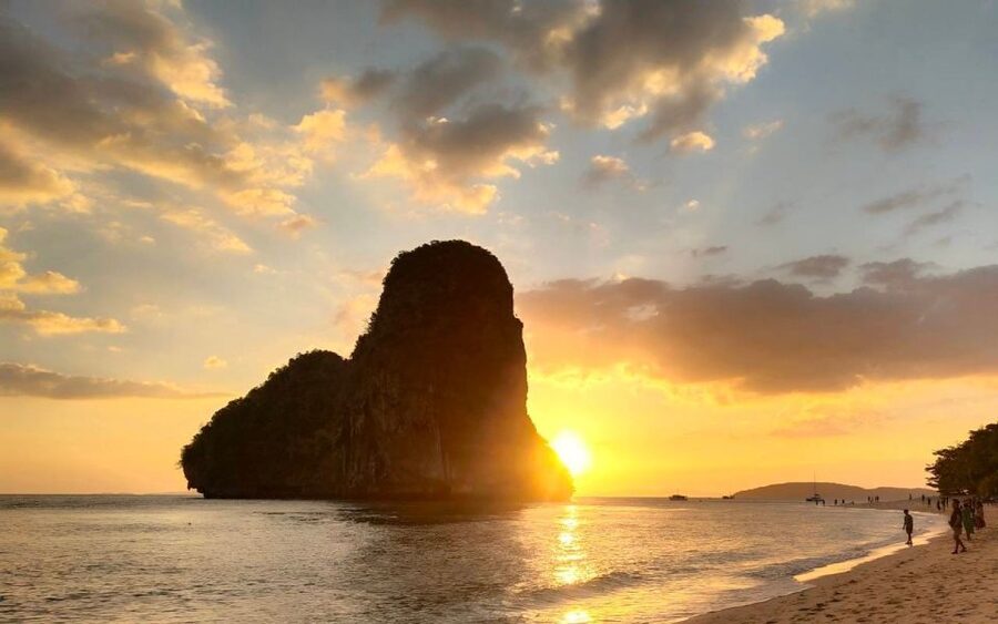 Krabi: 7 Islands Sunset Hopping Cruise with BBQ & Plankton - The dark-water finale with bioluminescent plankton