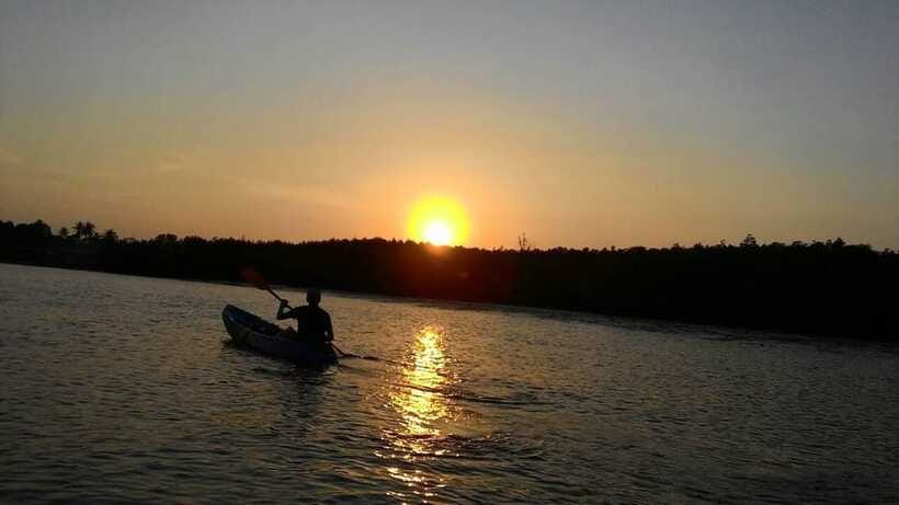 Krabi: Ao Thalane Sunset Kayak adventure (group of 10 max) - Who should book this outing?