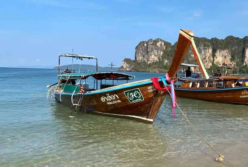 Krabi:Day Trip 4 Islands by Premium Longtail Boat with Lunch - Chicken Island for photos and snorkeling