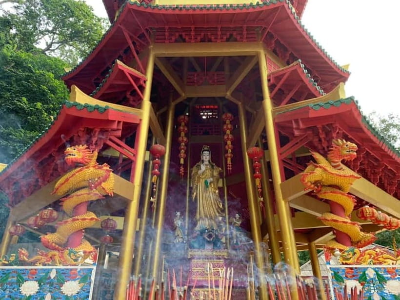Krabi: Ethical Elephant Sanctuary & Tiger Cave Temple Tour - Pad Thai, fruit, and a useful break