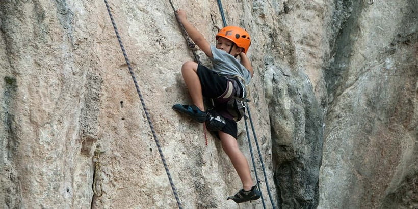 Krabi: Half-Day Rock Climbing Introduction at Railay Beach - Why Railay is such a good first outdoor climb