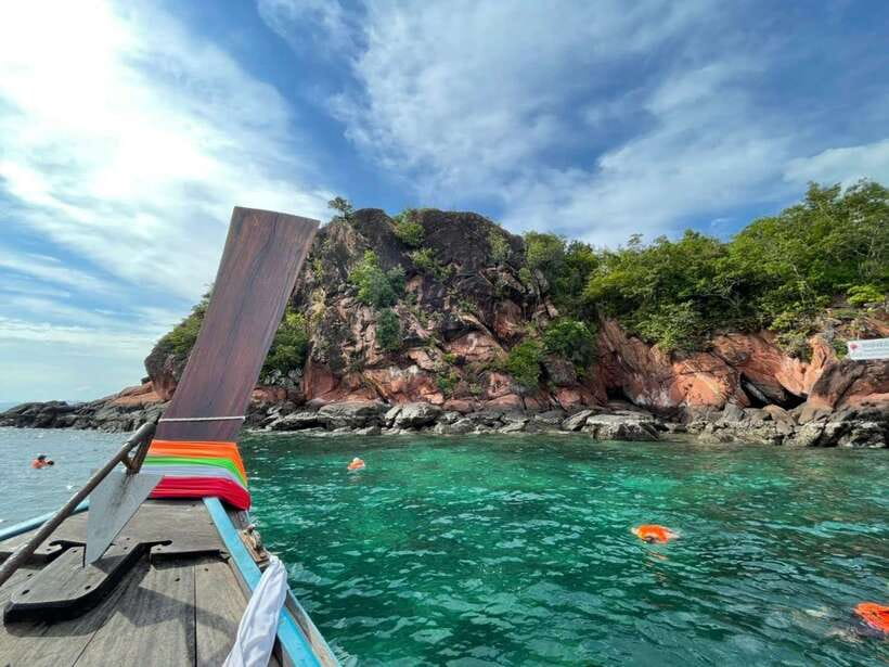 Krabi: Hong Island Longtail Boat & Kayak Tour w Buffet Lunch - Why the kayak changes the Hong Island day