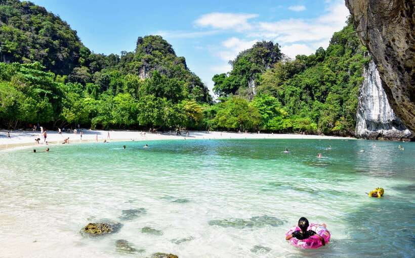 Krabi: Hong Island Longtail Boat & Kayak Tour w Buffet Lunch - Koh Daeng snorkeling and open water