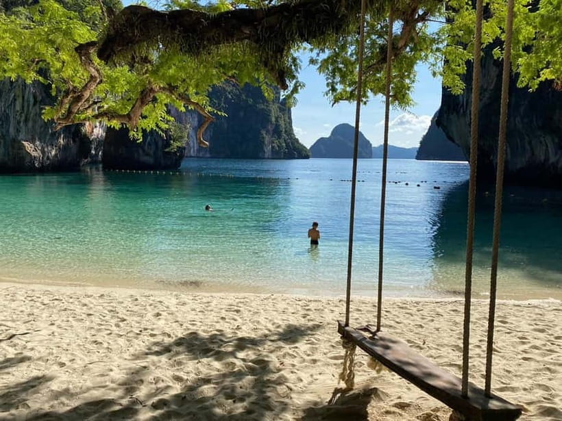 Krabi: Hong Island Sunset and BBQ Dinner Tour - Guide Service and Group Size