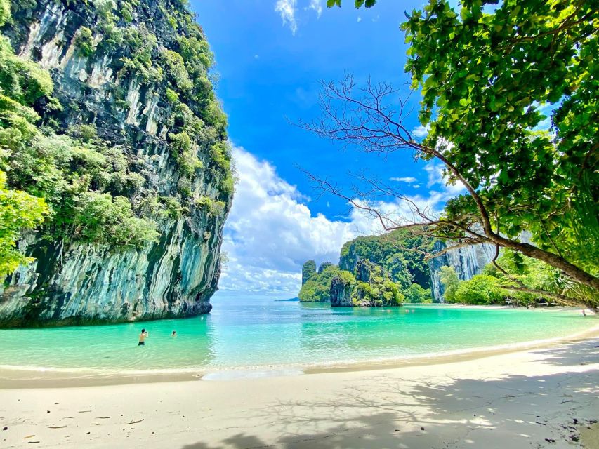 Krabi: Hong Island Tour by Longtail Boat with Kayak Option - Daeng Island for a 40-minute snorkel