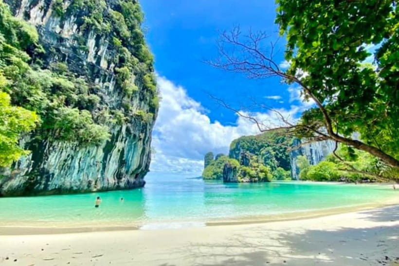 Krabi: Hong Island with Kayaking by speedboat - Entering the Secret Hong Lagoon