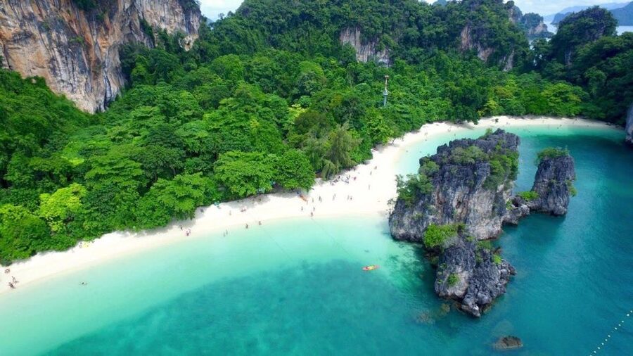 Krabi: Hong Islands Day Tour by Longtail Boat - Snorkeling in clear water