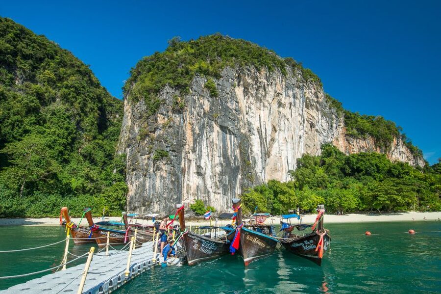 Krabi: Hong Islands Snorkeling with Lunch by Longtail Boat - Hong Bay is the best place to swim