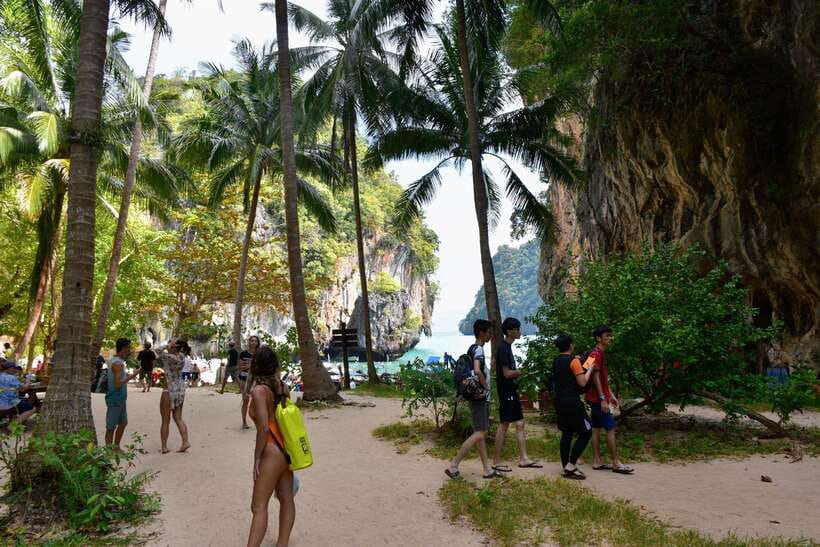 Krabi: Hong & Paradise Island Odyssey by Speedboat - Lunch is better than the usual boat-day snack