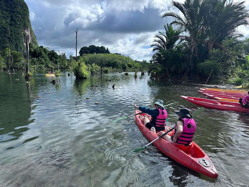Krabi: Klong Root (Crystal lake) Kayaking tour - A break with fruit, drinks, and free time
