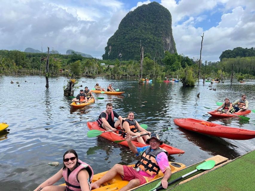 Krabi: Klong Root Kayaking Viewpoint,Fish Feeding and more - Fish feeding and a simple fruit break