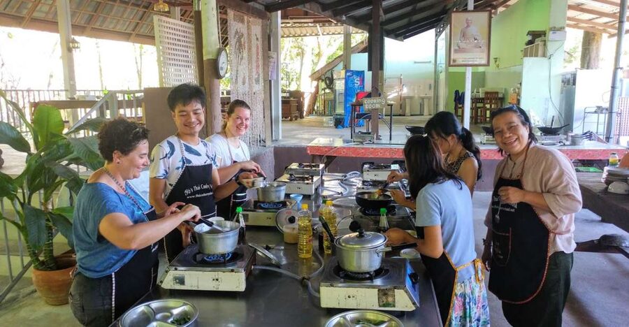 Krabi: Morning/Afternoon Thai Cooking Class at Ya's Cookery - Who will enjoy Ya’s Cookery most?