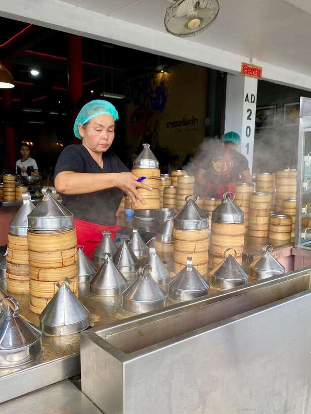 Krabi: Morning Food Tour with Local Guide - Thai-Chinese cooking at a third-generation family spot
