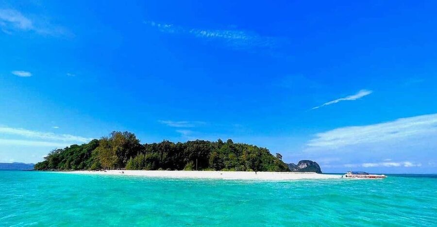 Krabi: Phi Phi Islands & Maya Bay Speedboat Tour with Lunch - Why this seven-hour route works