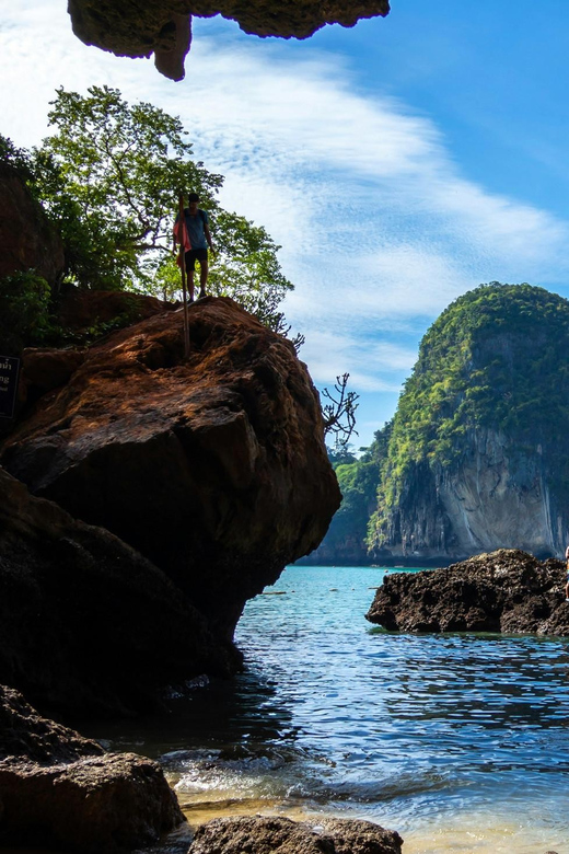 Krabi: Premium 4-Island Day Trip by Longtail Boat with Lunch - Key points at a glance