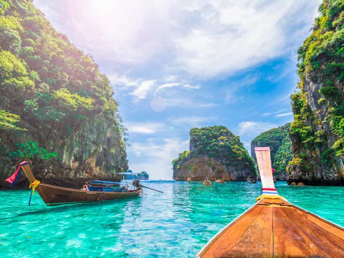 Krabi: Premium 4-Island Day Trip by Longtail Boat with Lunch - Chicken Island: snorkeling beneath the famous rock