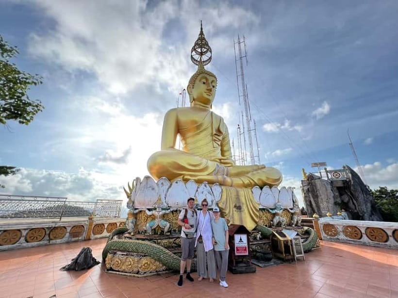 Krabi: Tiger Cave Temple Sunset Tour - Reaching the golden Buddha above Krabi