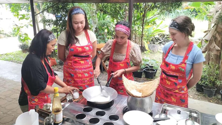 Krabi: Traditional Thai Cooking Class with Local Chef - Who should book this class