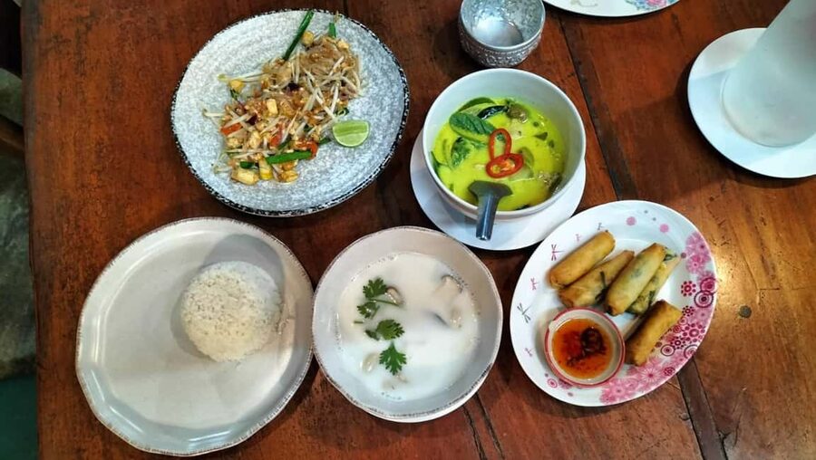 Krabi: Traditional Thai Cooking Class with Local Chef - Meeting the chefs: Tony, Gataii, Ann, and New