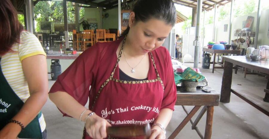 Krabi: Ya's Cookery Late Afternoon Thai Cooking Class - Transfers, clothing, and the small practical details