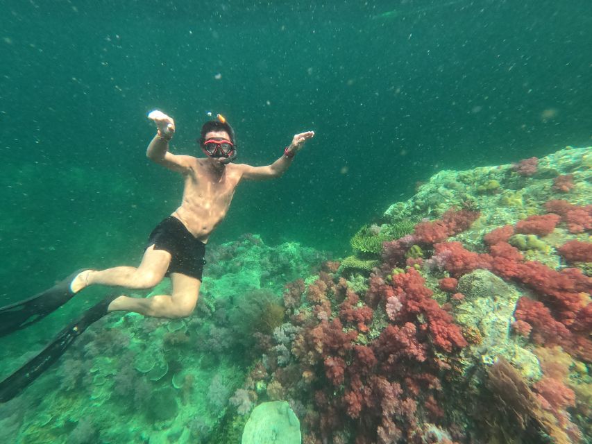 Lipe: Longtail Boat Snorkeling to Outer Islands Program B - Koh Pai, Where Anemones Fill the Shallow Water