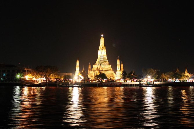 Manohra 5-Star Luxury Dinner Cruise with Pre-Canapés in Bangkok - Why the Manohra feels different from Bangkok’s big dinner boats