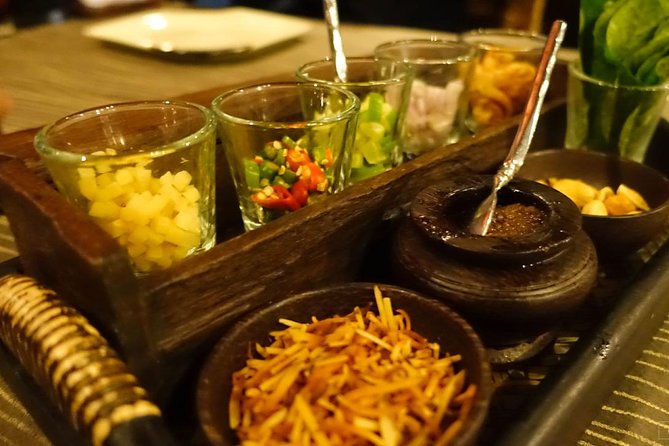 Manohra 5-Star Luxury Dinner Cruise with Pre-Canapés in Bangkok - Drinks, canapés, and the alcohol question