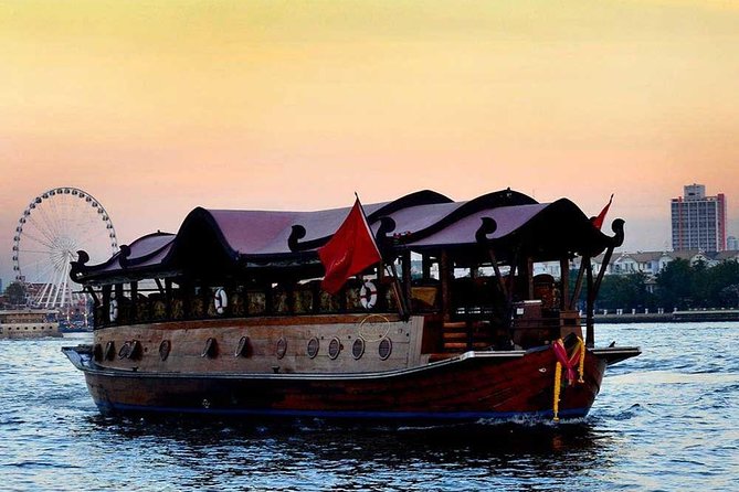 Manohra 5-Star Luxury Dinner Cruise with Pre-Canapés in Bangkok - Wat Arun and the first Chao Phraya views