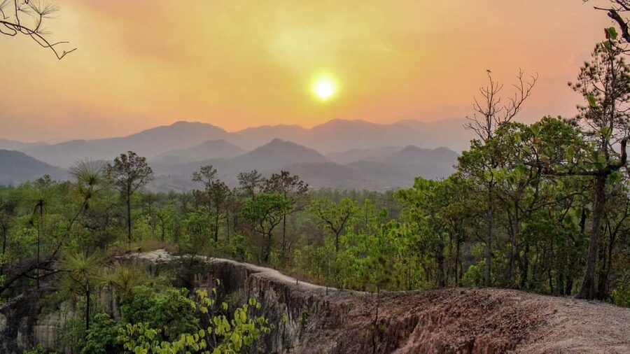 Pai: Sunset Tour with Yun Lai, Pai Canyon, Two Huts - What to bring for Pai Canyon and sunset