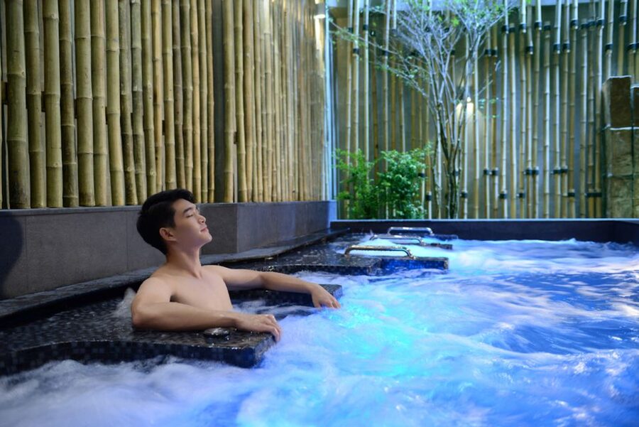 Pattaya: All-Day Pass to Let's relax Spa And Onsen - Entering the onsen at Grande Centre Point Space Pattaya