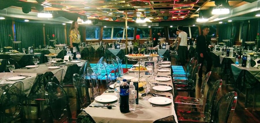 Pattaya: All Star Dinner Cruise, Cabaret Show & Beer Buffet - Arriving at Bali Hai Pier E