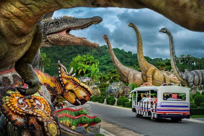 Pattaya: Nong Nooch Tropical Garden Ticket - Thai cultural shows and elephant performances