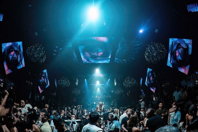 Pattaya: Rooftop, Nightclubs, Nightmarket & Walking Street - Start at the 34th-floor rooftop