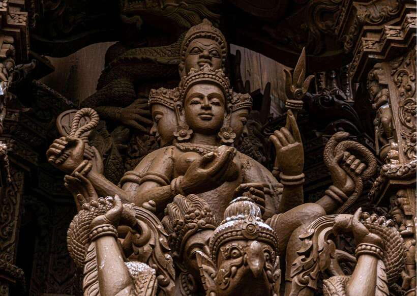 Pattaya: Sanctuary of Truth Admission with Guided Tour - What happens during the 45-minute guided tour