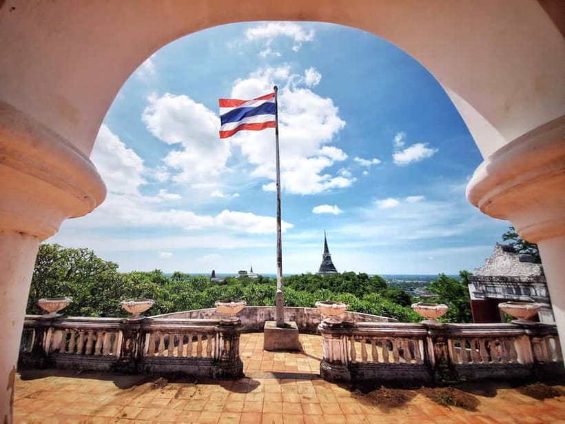 Petchaburi Temples & Royal Palace - small Join Group Tour - Key points to know before booking