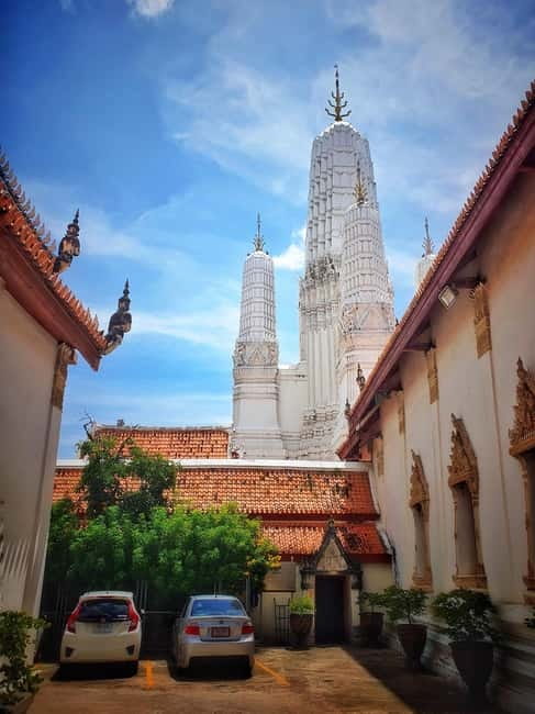 Petchaburi Temples & Royal Palace - small Join Group Tour - Khao Luang Cave and the shafts of light