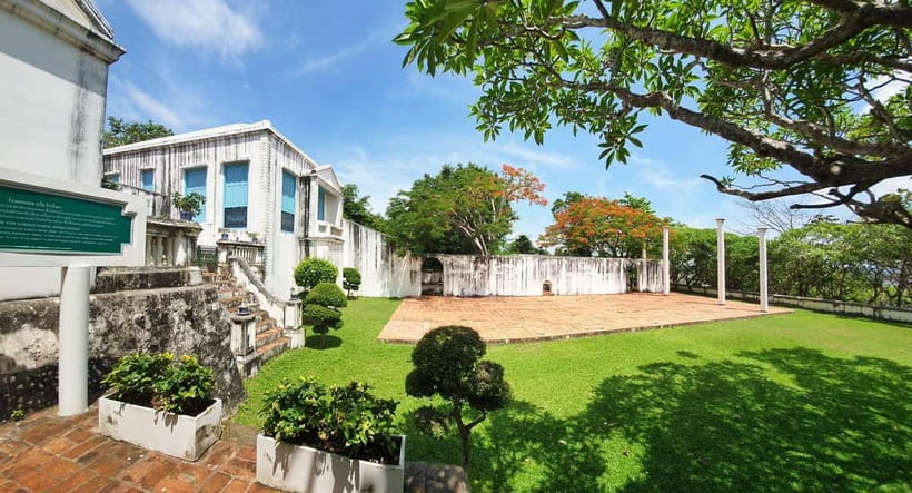 Petchaburi Temples & Royal Palace - small Join Group Tour - From your hotel to Khao Wang Hill