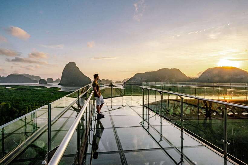 Phang Nga Bay: Skywalk at Samet Nangshe Entry Ticket - Photography and the Skywalk experience